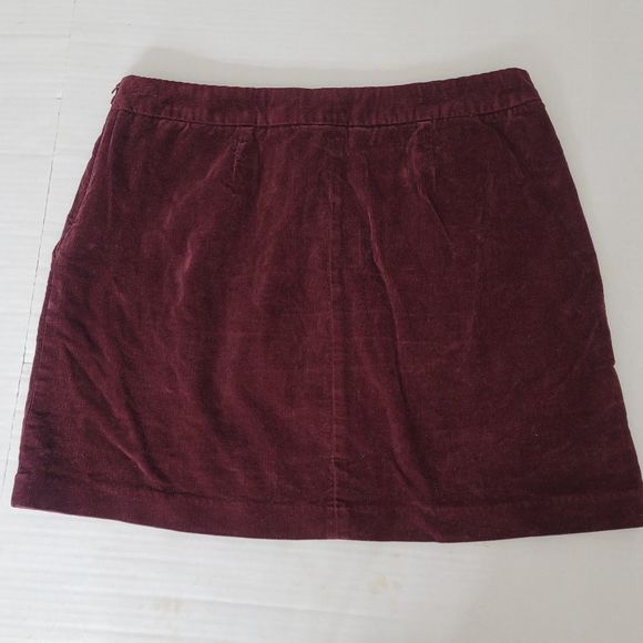 Banana Republic Curdoroy Mini Skirt, Sz.14, Maroon - Picture 2 of 10